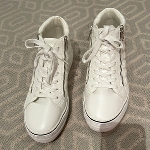 Steve Madden high top women’s tennis shoes